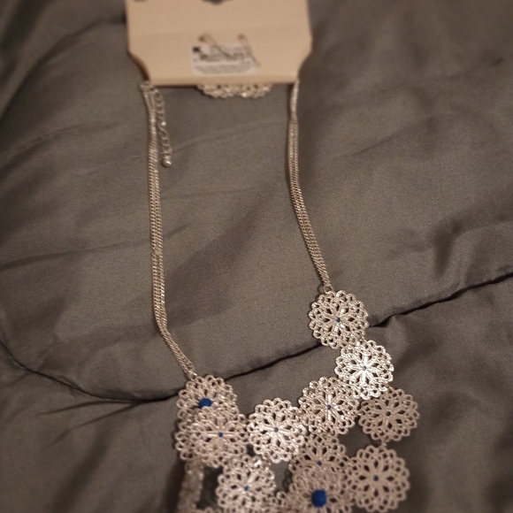 Necklaces Set - Picture 2 of 2